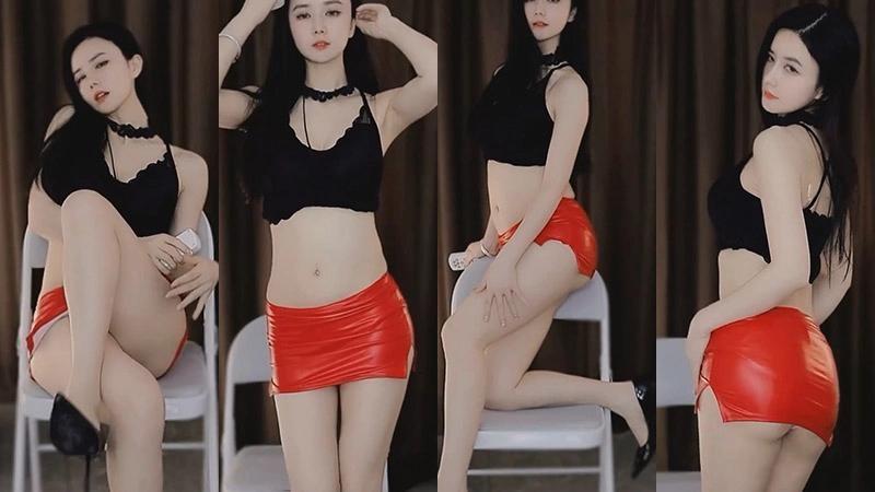 网易CC直播人气尤物芝士宝宝土豪定制跳舞4分11观看吧