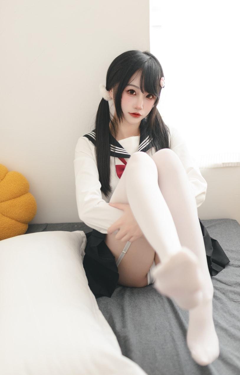 嗷呜酱 – 水手服-值得珍藏