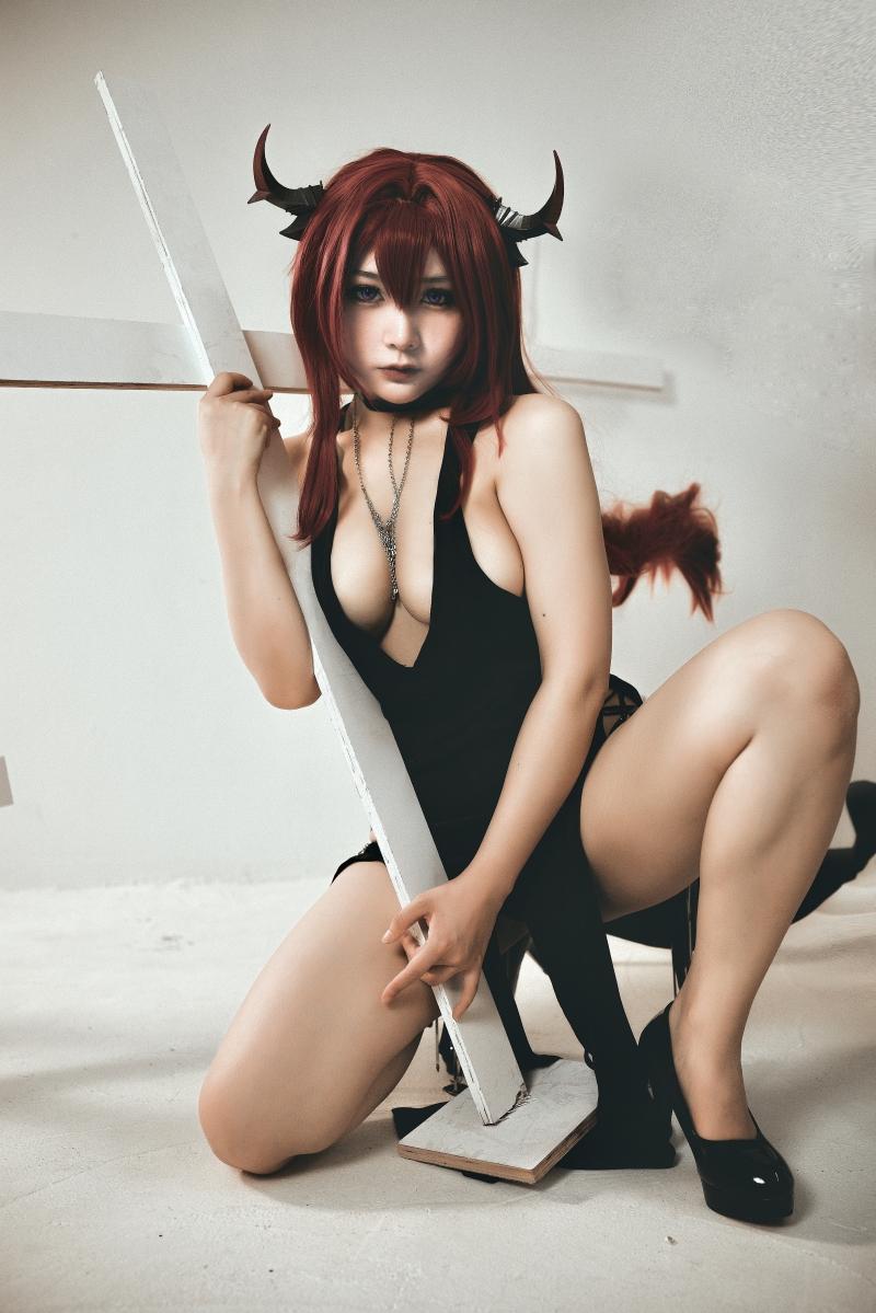 三刀刀miido 明日方舟 史尔特尔【20P-126MB】-值得珍藏